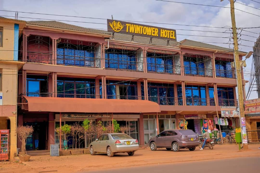 Twin Towers Hotel Kampala Exterior foto
